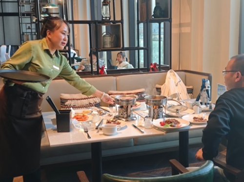 延安万达嘉华酒店及万达锦华酒店举办国庆假期活动
