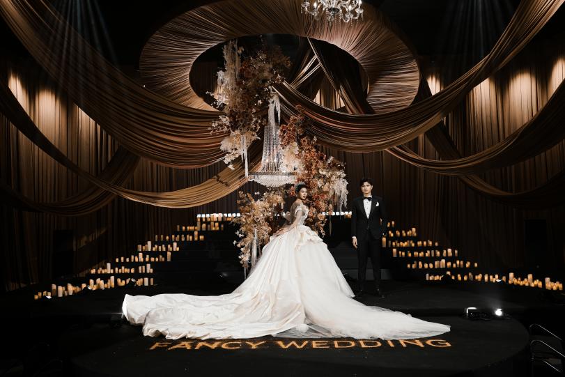 天津富力万达文华酒店举办“帷幕之下”冬季婚礼秀,书写爱的浪漫序章